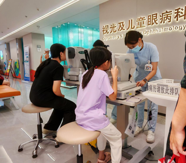 全国前三股票配资 “守护明眸”公益项目落地，为困境儿童免费配镜